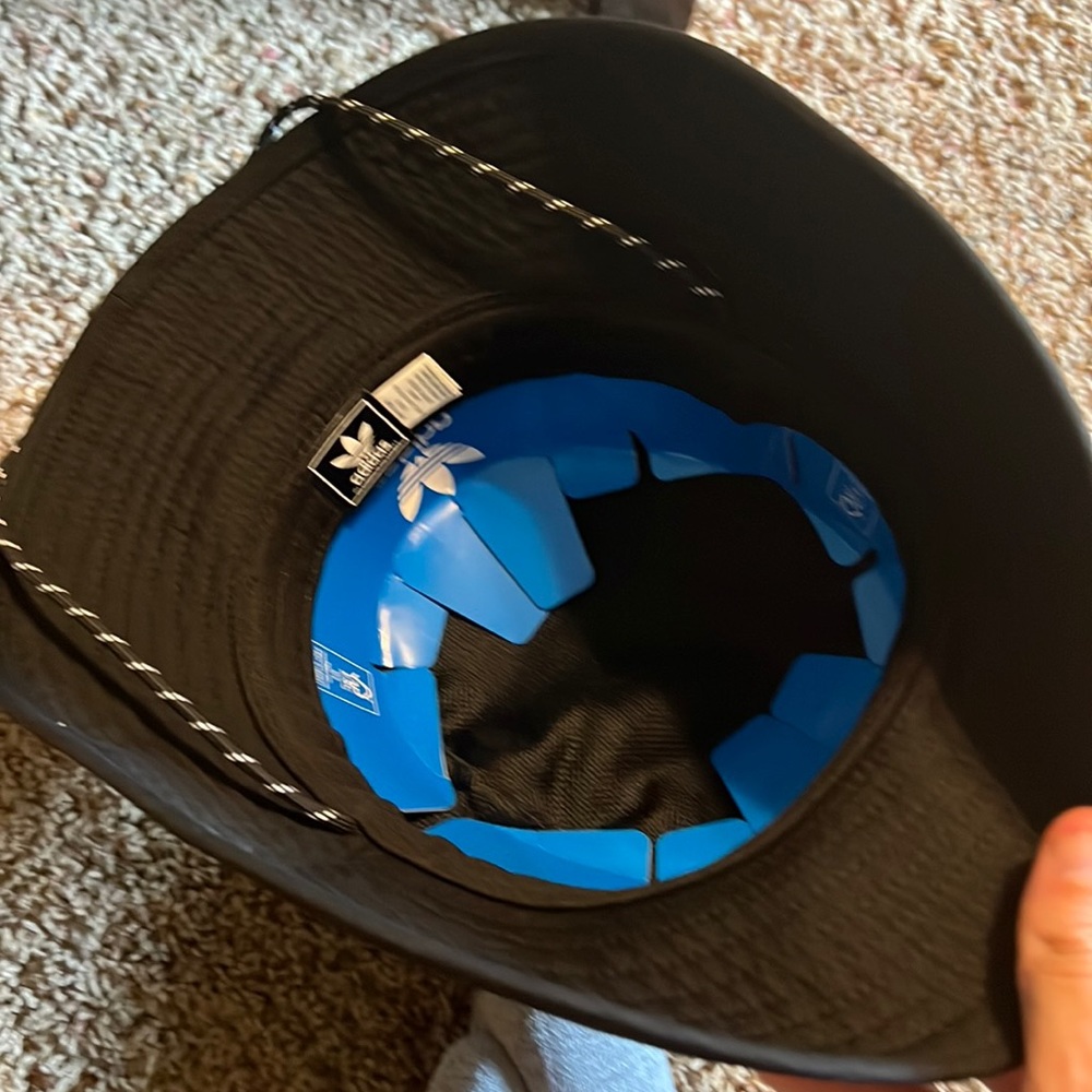 Mens adidas bucket hat one size fits most - Picture 3 of 3